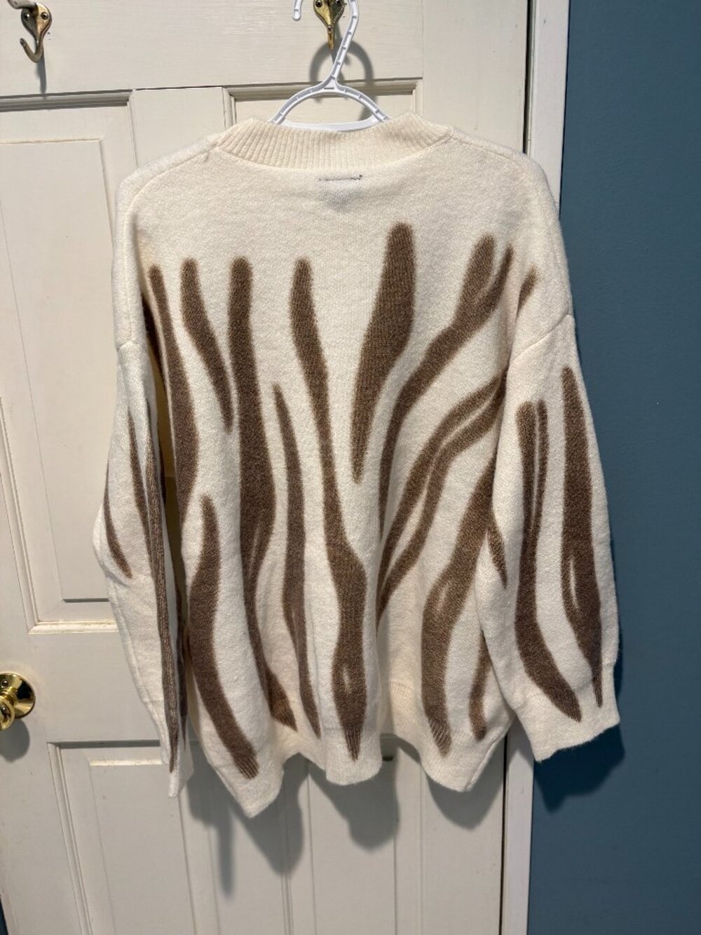 Coco + Carmen Cream Animal Print Sweater | Women's XXL